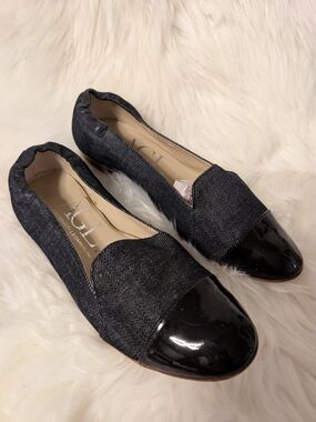 AGL Charcoal Black Cap-Toe Ballet Flats Italy Women's Size 40 (10)